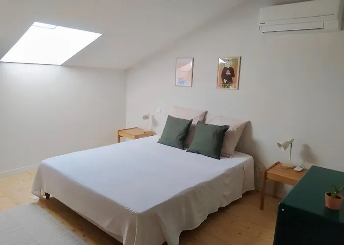 Chambre d'hotes et cabane du grand st-Marc proche Via Rhona